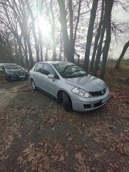 Nissan Tiida 2010