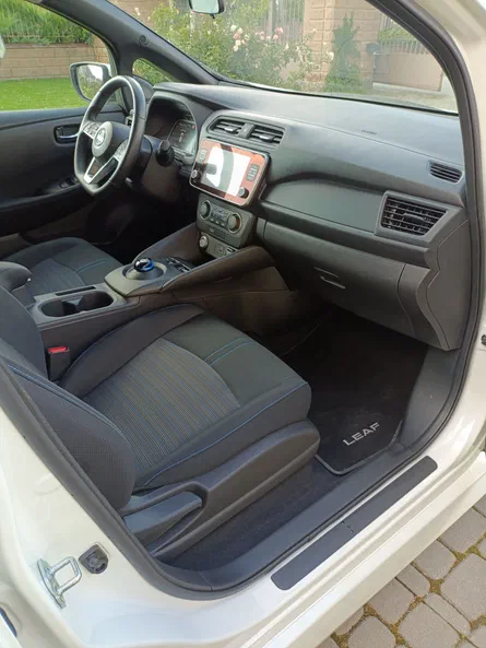 Nissan Leaf 2021 - 27