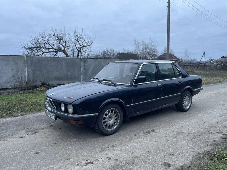 BMW 5 серии 1987