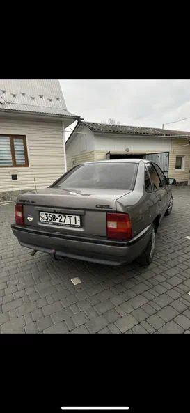 Opel Vectra 1990