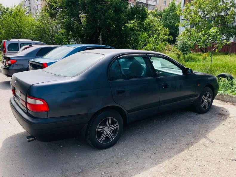 Toyota Carina E 1997