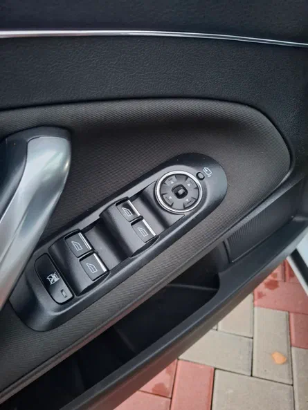 Ford Mondeo 2012 - 19