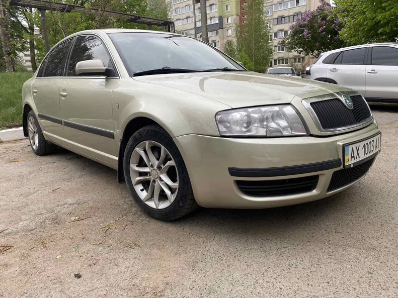 Skoda Superb 2004