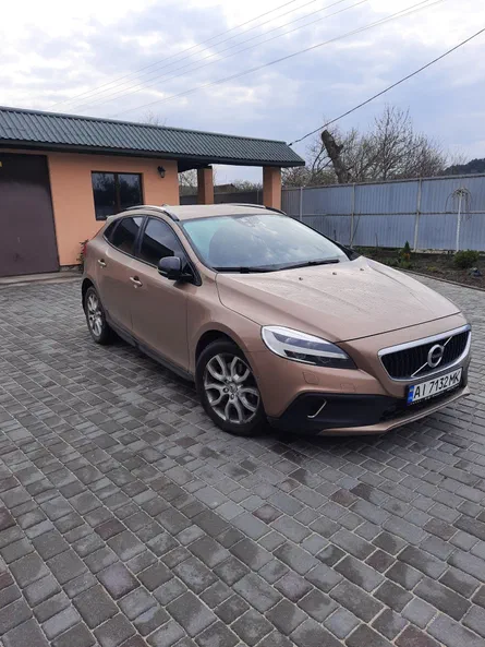 Volvo V40 Cross Country 2017