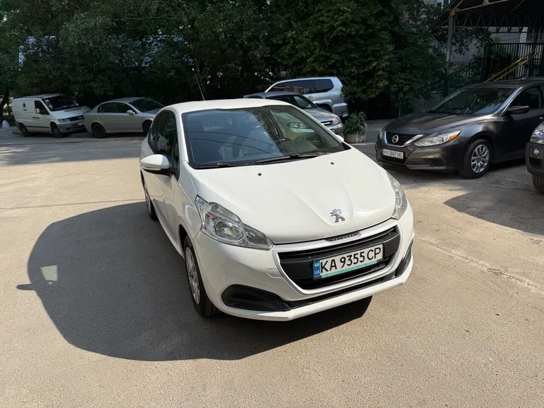 Peugeot 208 2016