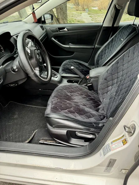 Volkswagen Jetta 2011 - 8