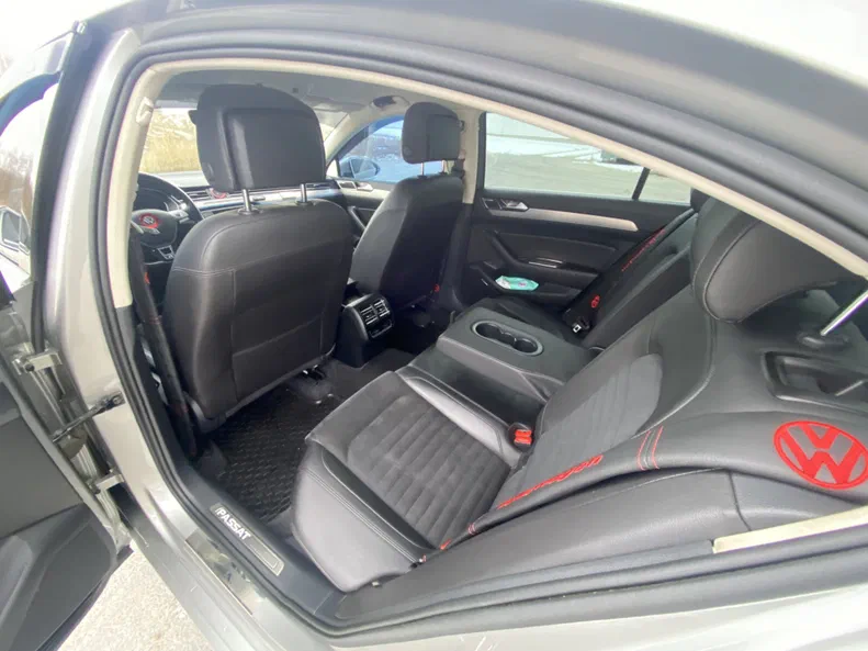 Volkswagen Passat 2016 - 16