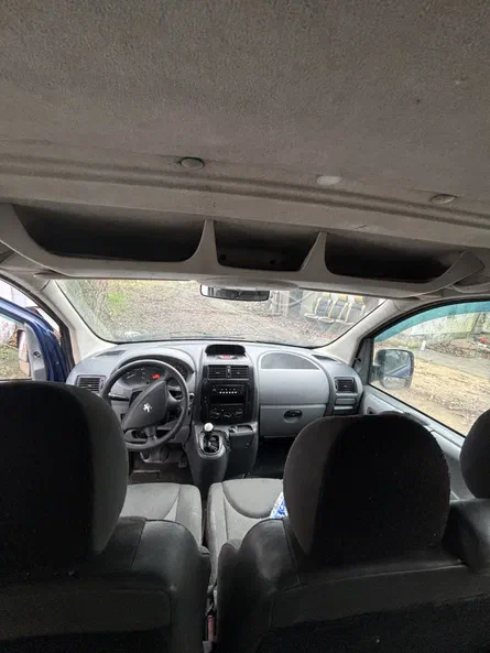 Peugeot Expert 2008 - 12