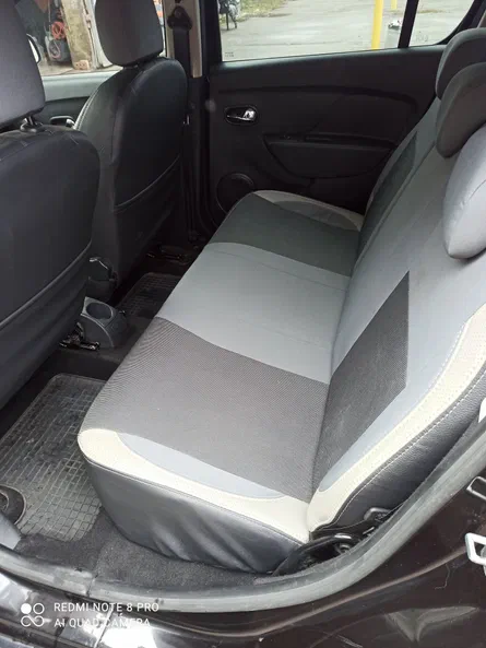 Renault Sandero 2013 - 8