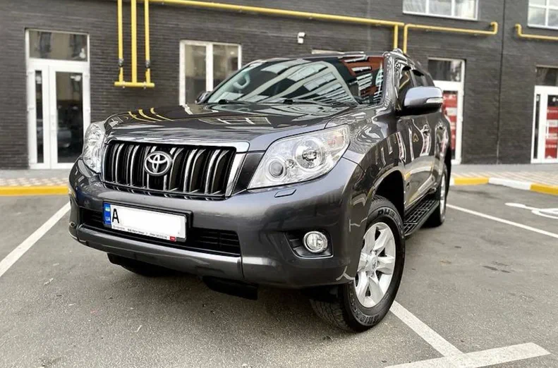 Toyota Land Cruiser Prado 2013