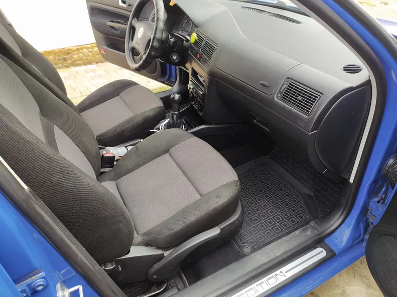 Volkswagen Golf 2001 - 11