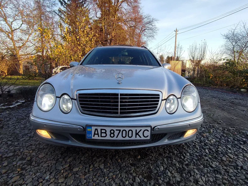 Mercedes-Benz E-Клас 2003 - 13