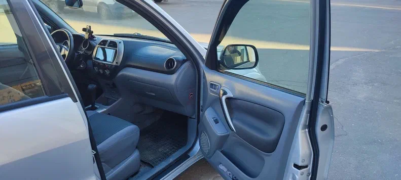 Toyota RAV4 2001 - 6
