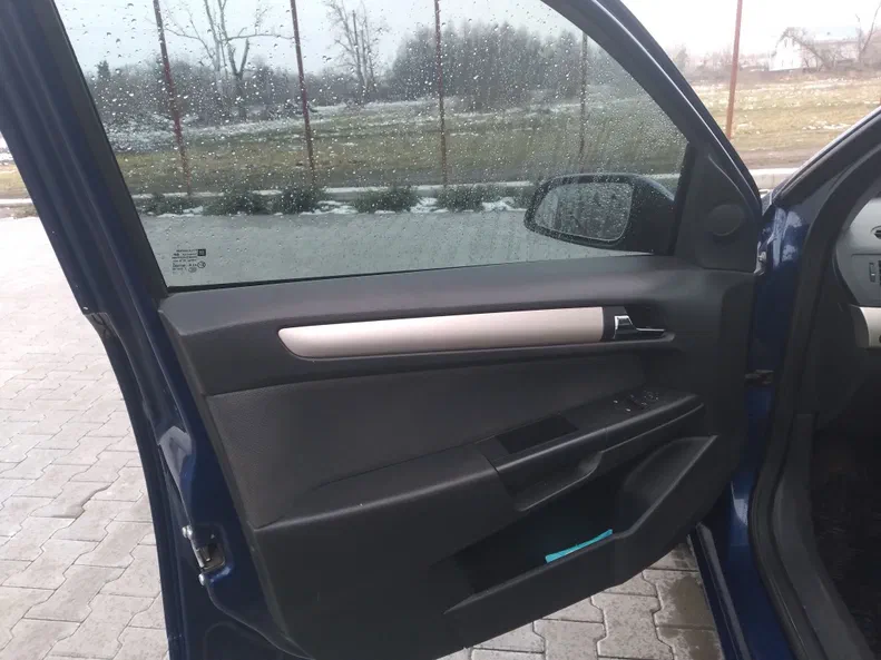 Opel Astra 2007 - 11