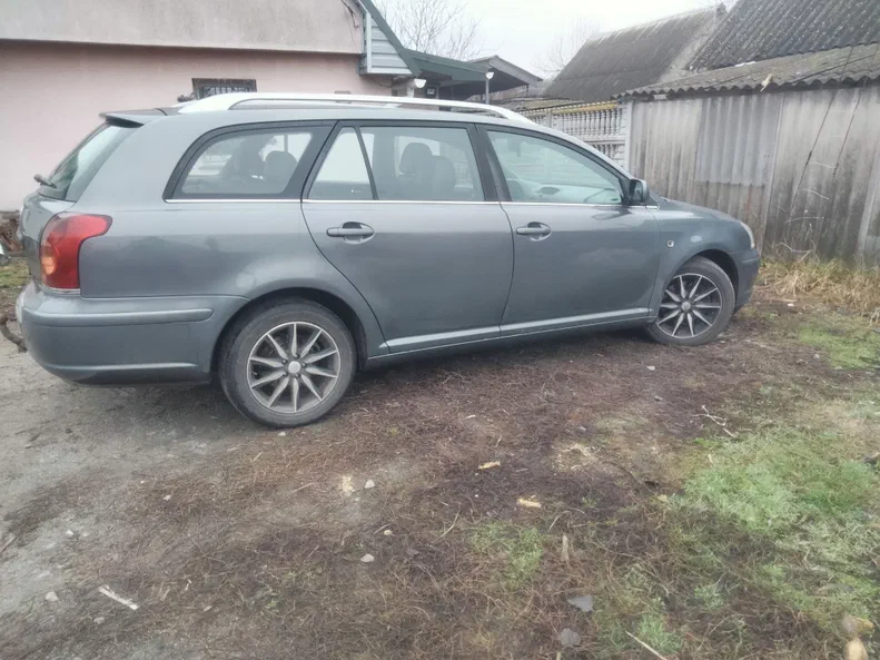 Toyota Avensis 2004