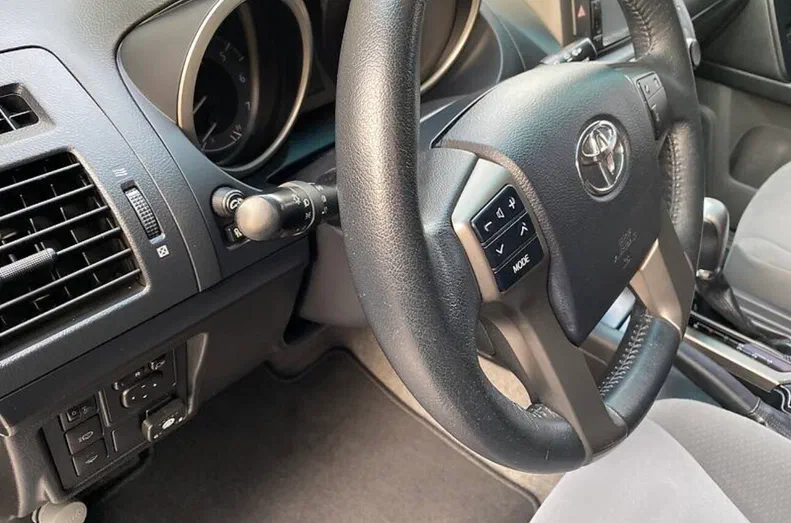 Toyota Land Cruiser Prado 2013 - 27