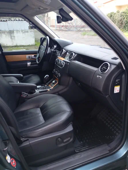 Land Rover Discovery 2012 - 8