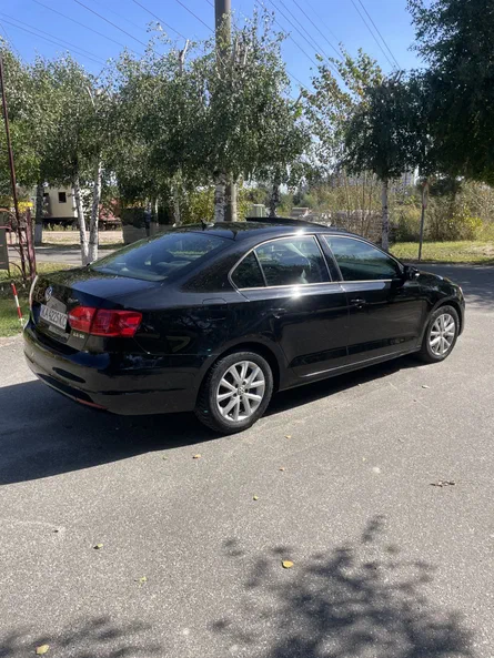 Volkswagen Jetta 2010 - 7