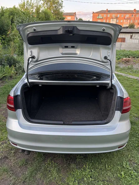 Volkswagen Jetta 2014 - 8