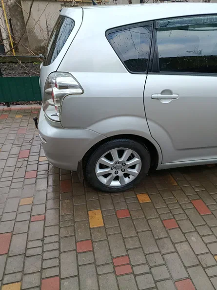 Toyota Corolla Verso 2005