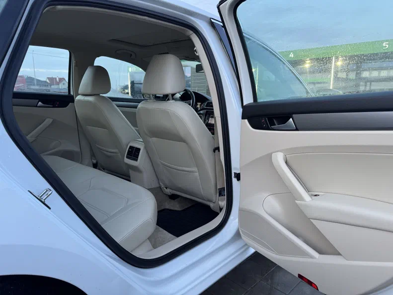 Volkswagen Passat 2015 - 14