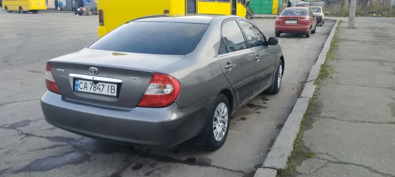 Toyota Camry 2005 - 10