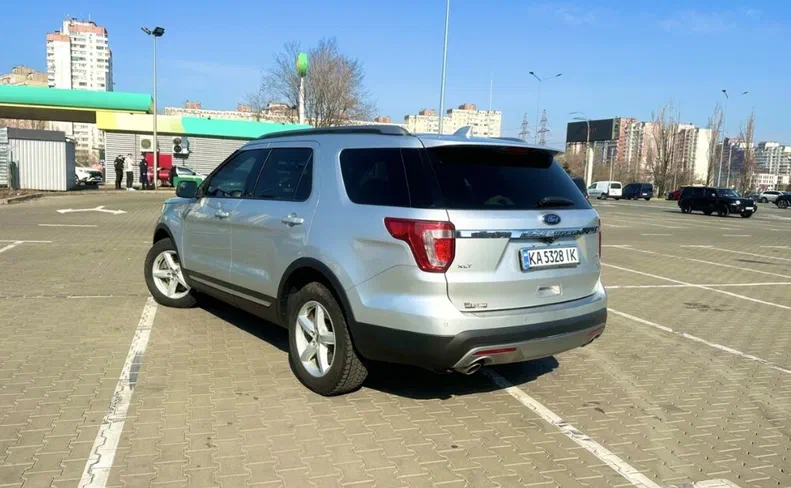 Ford Explorer 2017 - 8