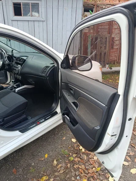 Mitsubishi Outlander Sport 2011 - 10