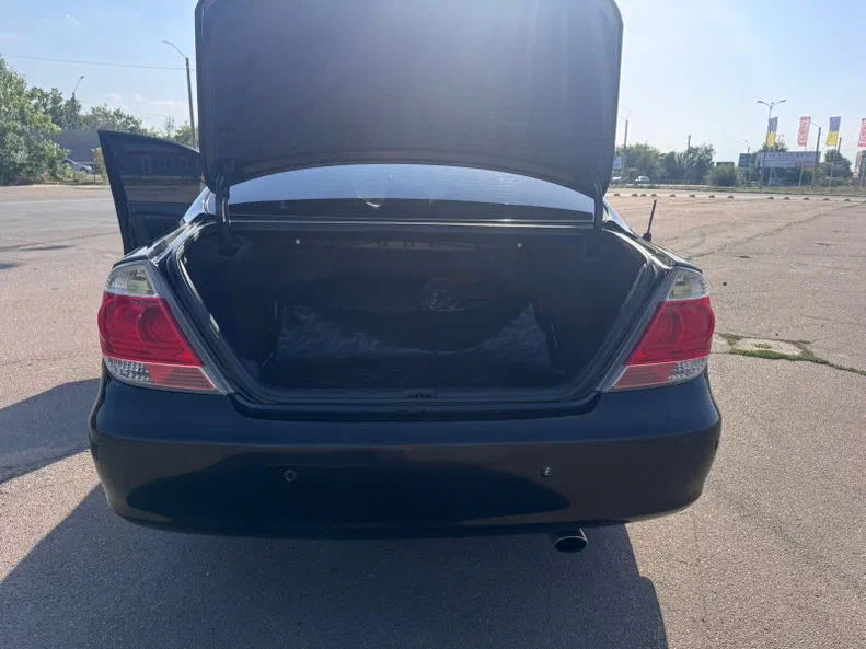 Toyota Camry 2004 - 17