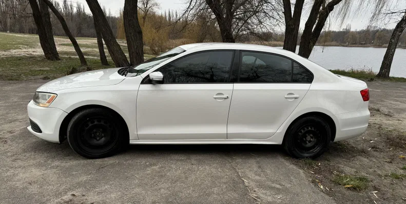Volkswagen Jetta 2011 - 6
