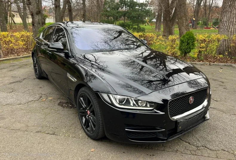 Jaguar XE 2019
