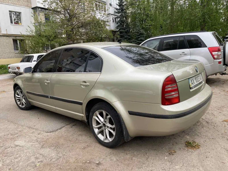 Skoda Superb 2004