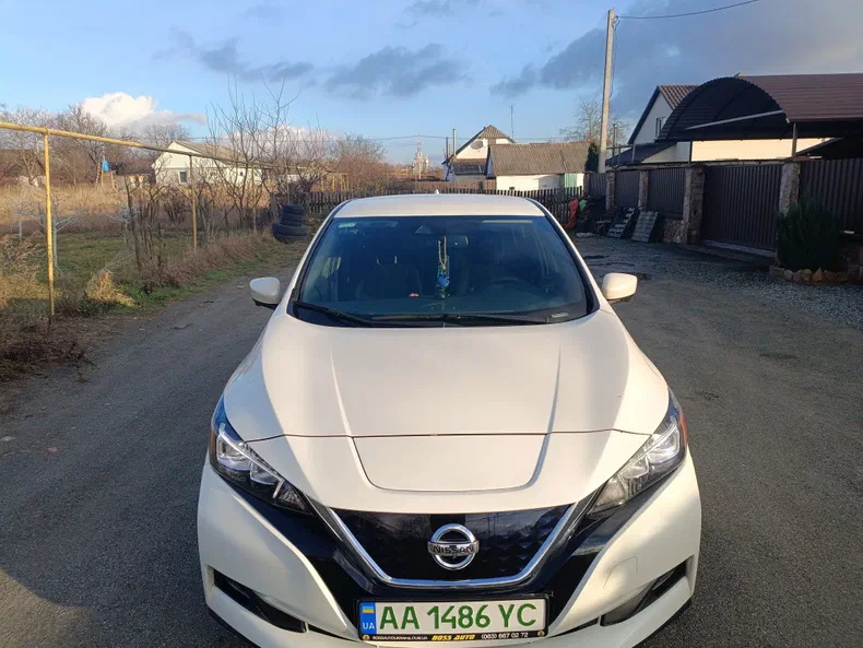 Nissan Leaf 2022 - 11