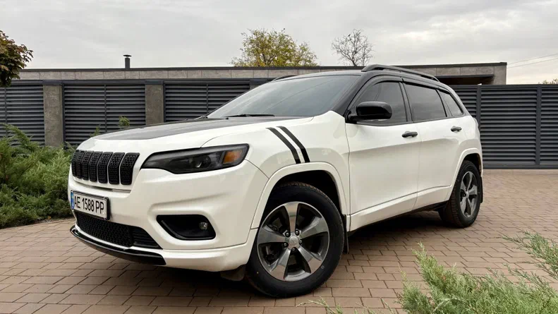 Jeep Cherokee 2019 - 10