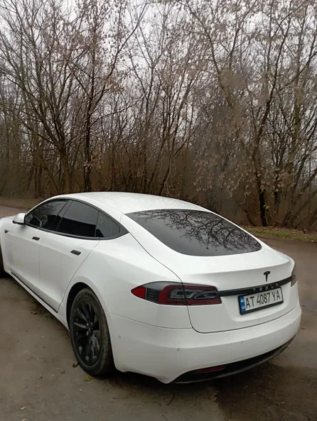 Tesla Model S 2016