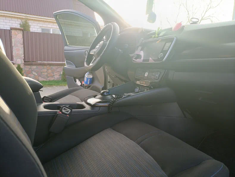 Nissan Leaf 2022 - 24