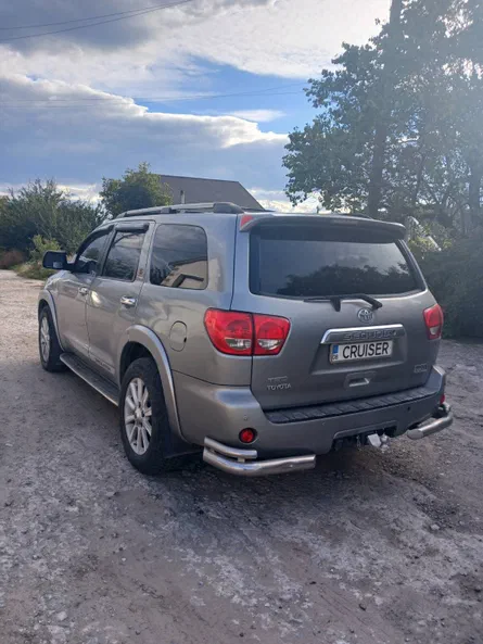 Toyota Sequoia 2008