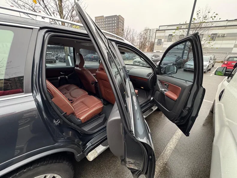 Volvo XC90 2013 - 28