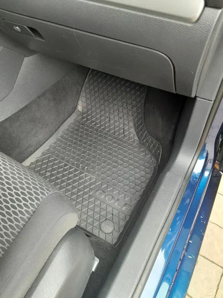 Volkswagen Golf 2011 - 16