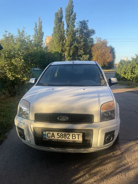 Ford Fusion 2010 - 1
