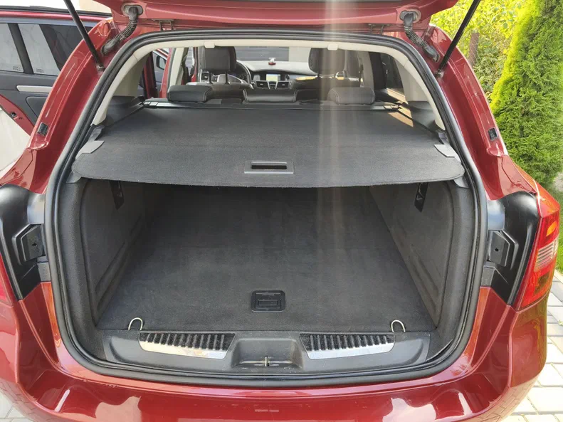 Renault Laguna 2011 - 12