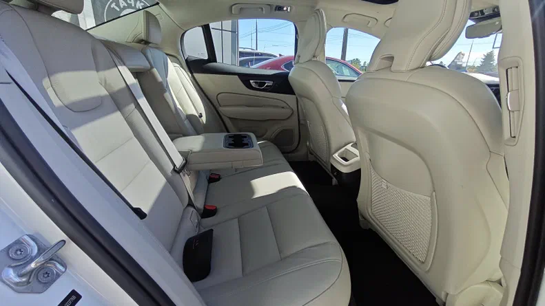 Volvo S60 2019 - 8