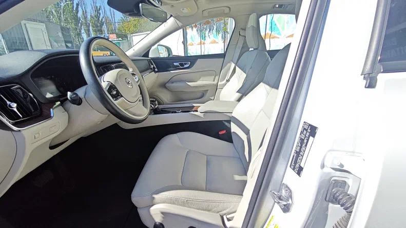 Volvo S60 2019 - 14