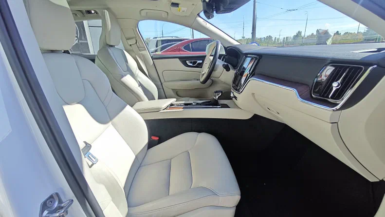 Volvo S60 2019 - 12
