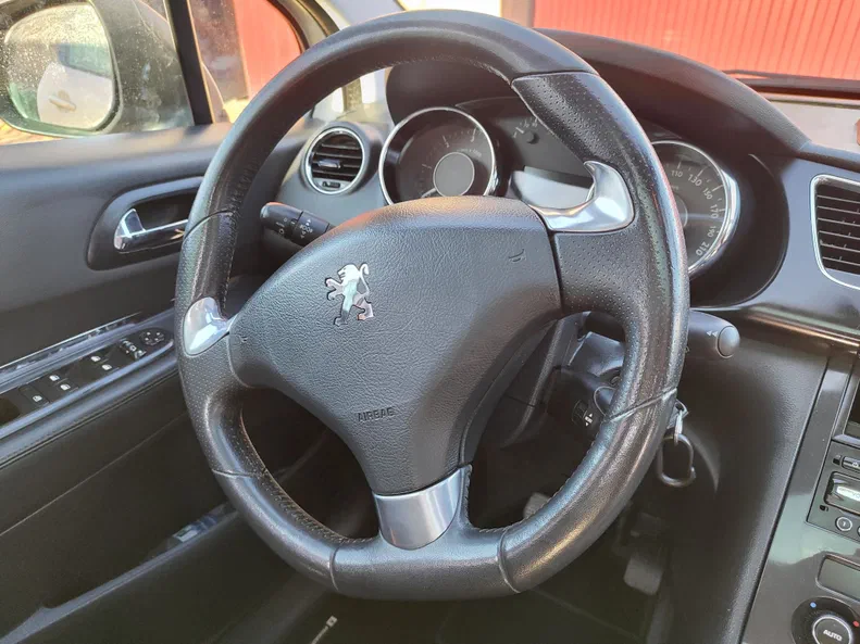 Peugeot 3008 2015 - 23