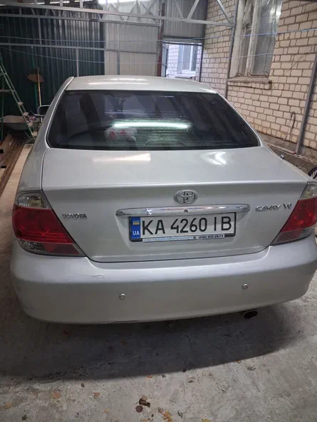Toyota Camry 2004 - 4
