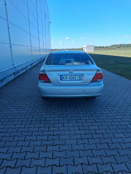 Toyota Camry 2004 - 3