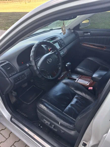 Toyota Camry 2004 - 6