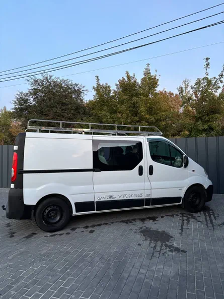 Opel Vivaro 2008 - 2