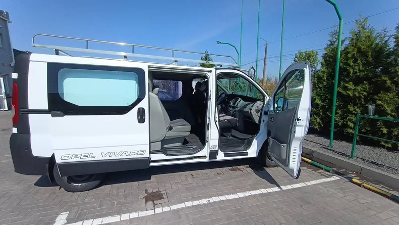 Opel Vivaro 2008 - 1